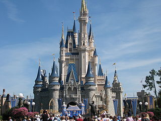 Magic_Kingdom_-_Cinderella_Castle_-_by_cdharrison.jpg